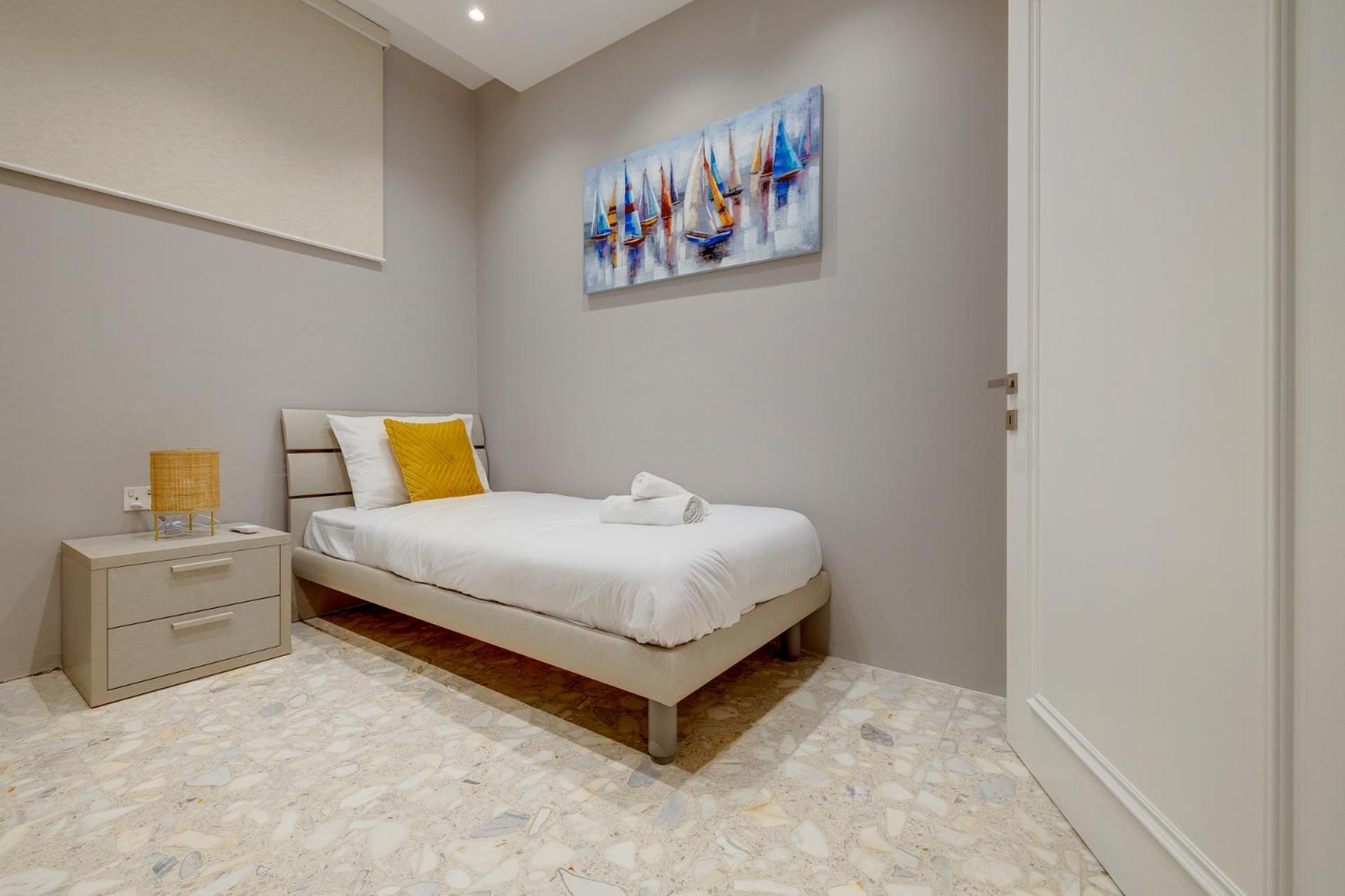 Apartment Premier Seafront Living: Ultra-luxury In