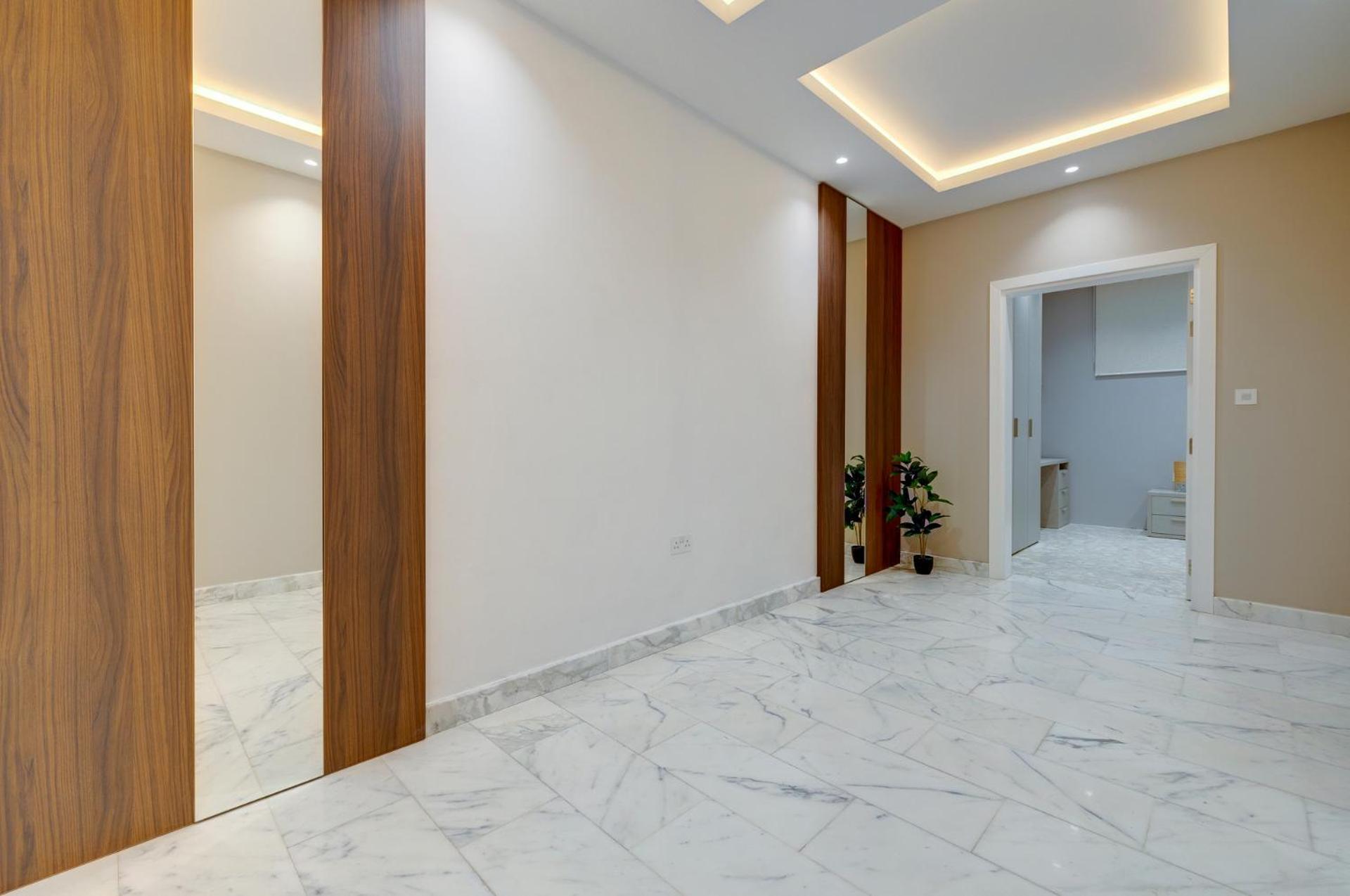 Premier Seafront Living: Ultra-luxury In Apartment *
