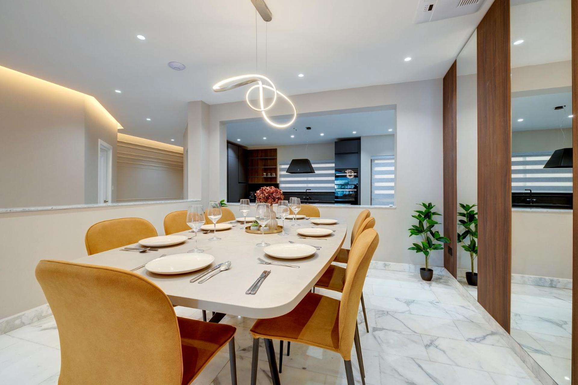 Premier Seafront Living: Ultra-luxury In *