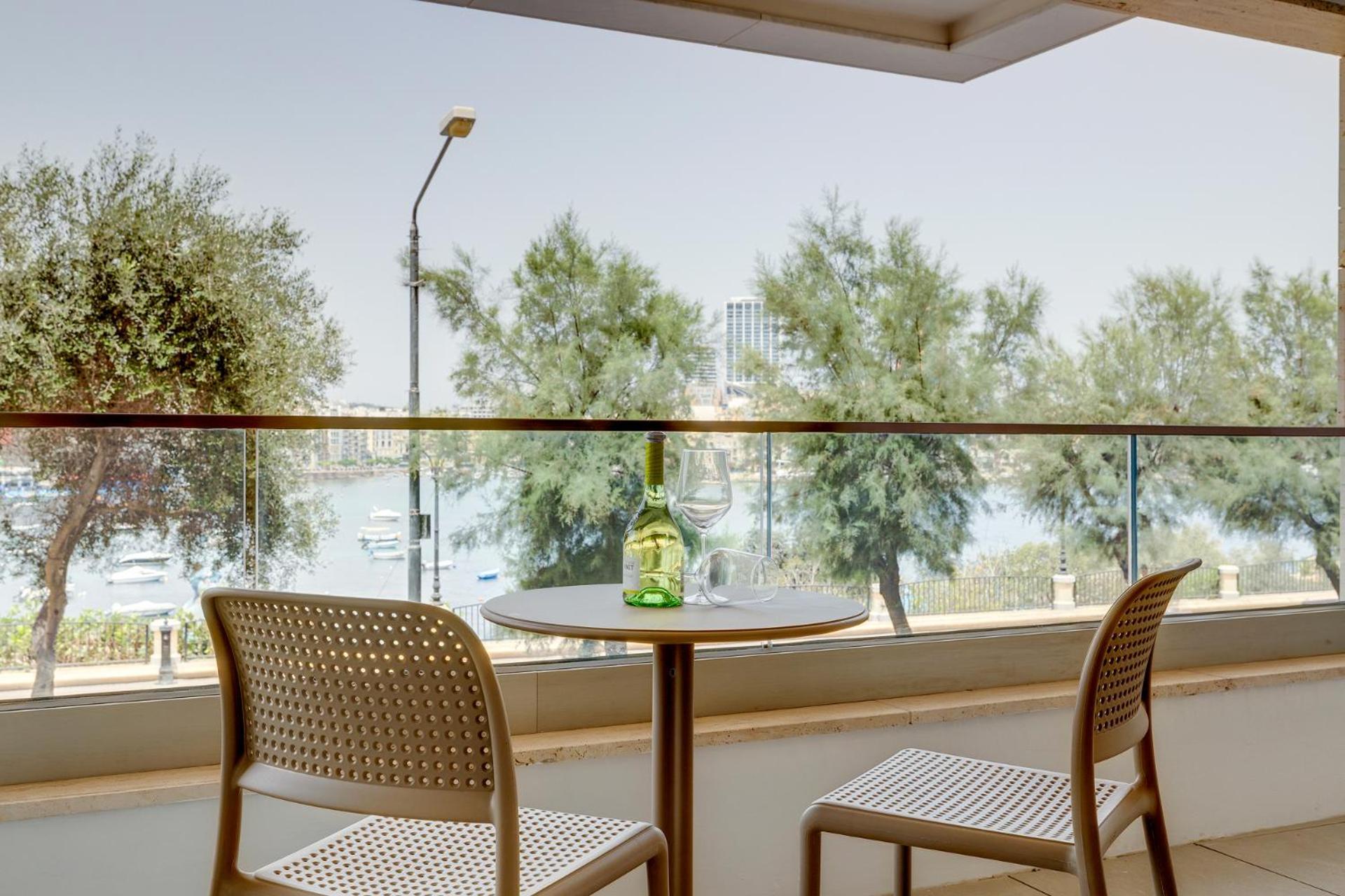 Premier Seafront Living: Ultra-luxury In * Sliema