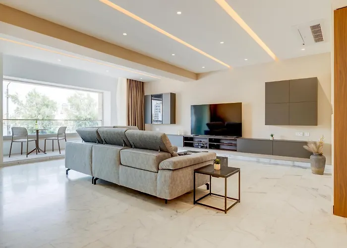 Premier Seafront Living: Ultra-Luxury In Sliema