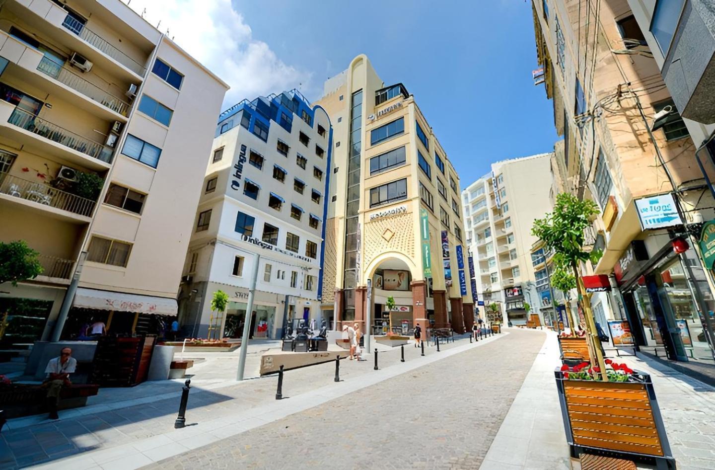 Premier Seafront Living: Ultra-luxury In Appartamento Sliema